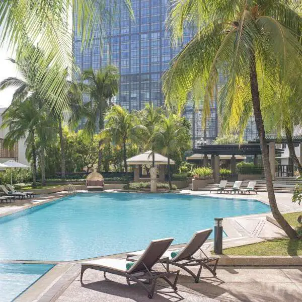 New World Makati | The Best Luxury Hotels in Manila