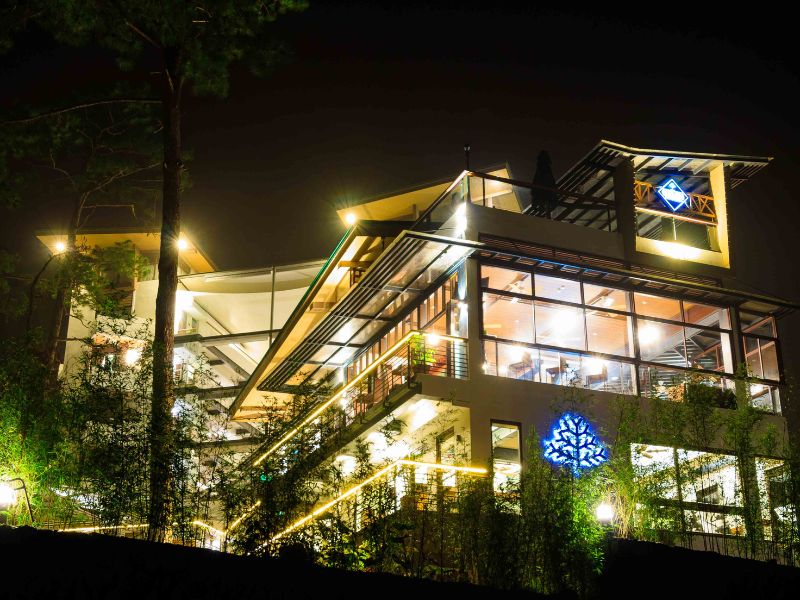 GRAND SIERRA PINES IN BAGUIO | A Beautiful Hotel Surrounded by Lush Pine Trees