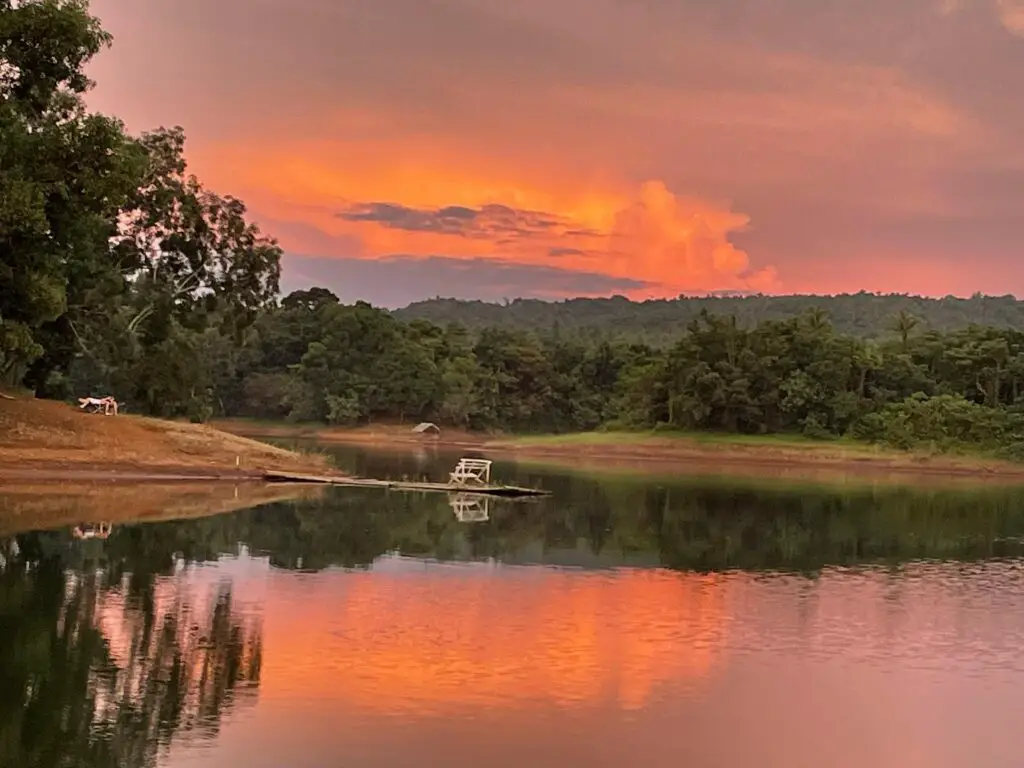 Photo of A magnificent sunset over Lumot Lake