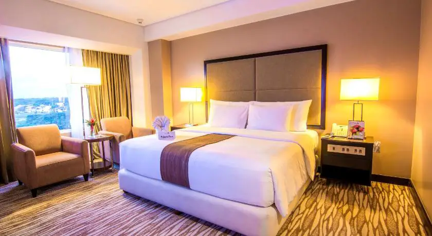 cacia Hotel Manila Rooms - Comfort and Elegance