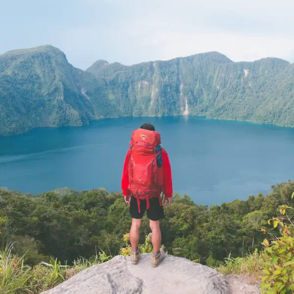 The Essential Backpacker’s Guide to the Philippines: Top Destinations and Insider Tips