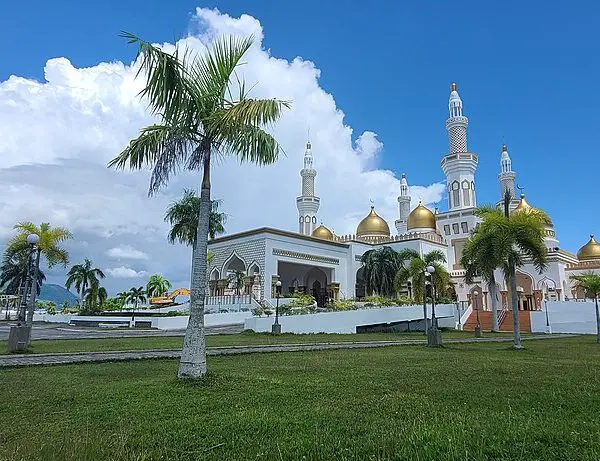 Stunning view of Cotabato City Grand Mosque against the sky