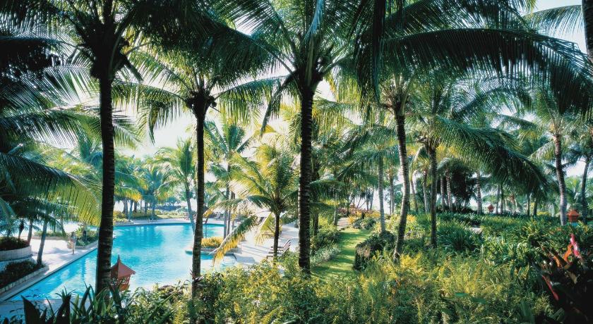 Shangri-La Mactan Resort & Spa - Luxury Beachfront Retreat